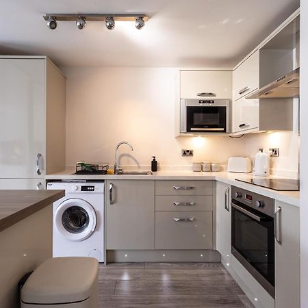 Modern 2 Bed Apartment Near Gatwick 克劳利 外观 照片